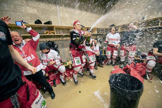 Timrå jublar i omklädningsrummet