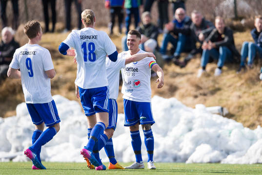 Öjersjös Michal Kubic jublar