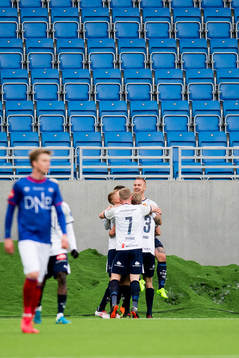 Marcus Pedersen of Strømsgodset celebrates 1-0 with his