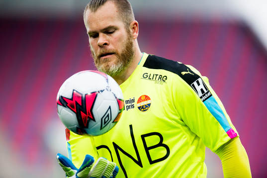 Goalkeeper Espen Bugge Pettersen of Strømsgodset