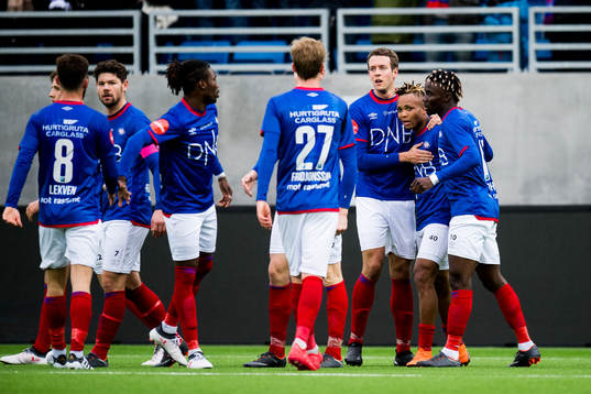Chidera Ejuke of Vålerenga celebrates 1-1 with his