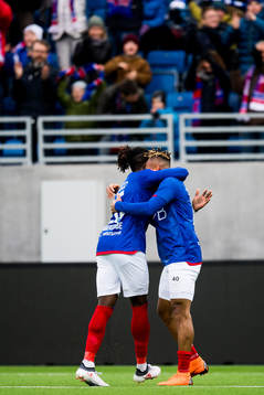 Samuel Adekugbe and Chidera Ejuke of Vålerenga celebrate