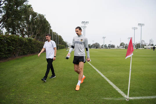 Zlatan Ibrahimovic lämnar MLS-laget LA Galaxys träning