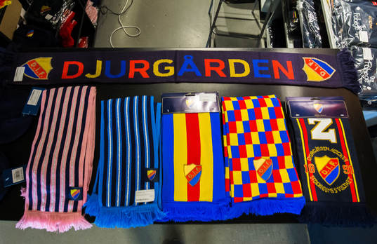 Djurgårdens souvenirer innan semifinal 3 i SM-slutspelet i