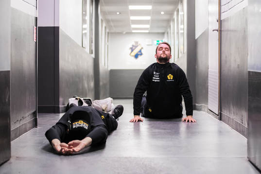 Skellefteås spelare innan semifinal 3 i SM-slutspelet i