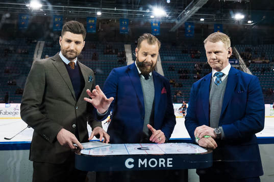 Cmores Björn Oldeen, Sanny Lindström och Niklas Wikegård