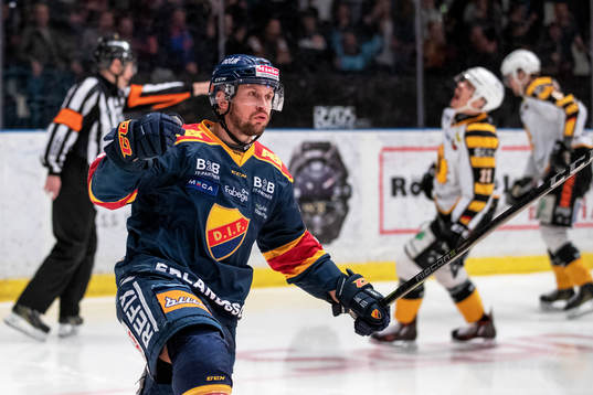 Djurgårdens Niclas Bergfors jublar