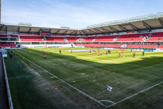 Guldfågeln arena invändigt innan fotbollsmatchen i