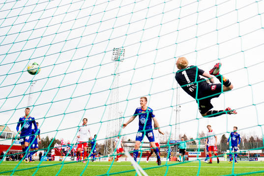Torbjørn Agdestein of Aalesund watches the 2-1 goal in