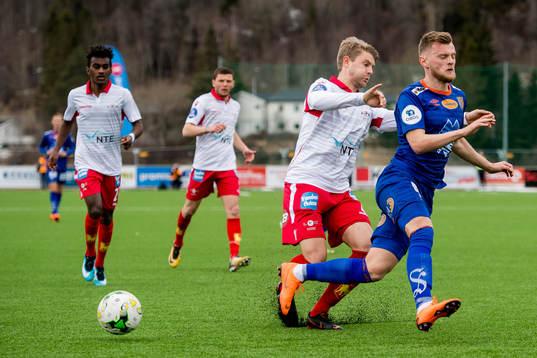 Viktor Ljung of Levanger and Adam Örn Arnarson of Aalesund