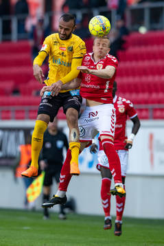 Elfsborgs Issam Jebali och Kalmars Tobias Eriksson