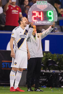 LA Galaxys Zlatan Ibrahimovic byts in