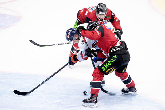Malmö Redhawks Daniel Zaar och Växjös Elias Pettersson