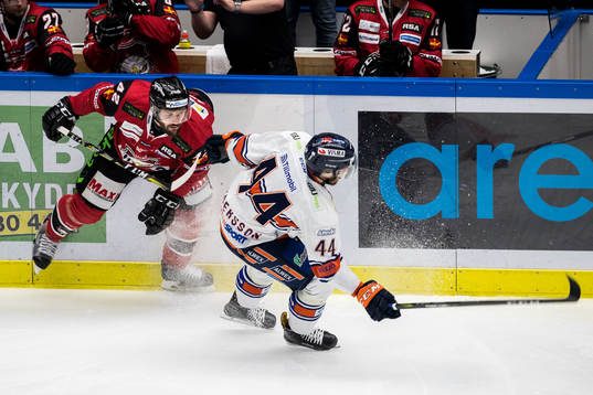 Malmö Redhawks Niklas Arell och Växjös Peter Andersson