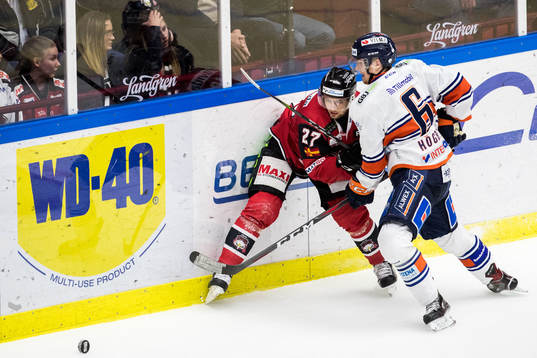 Malmö Redhawks Daniel Zaar och Växjös Linus Högberg