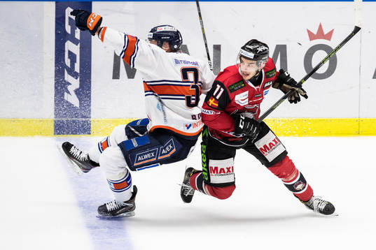 Växjös Oliver Bohm och Malmö Redhawks Lukas Haudum