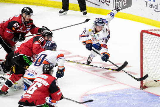 Bläddra bland fler bilder av Ishockey, SHL, Semifinal 4, Malmö Redhawks - Växjö