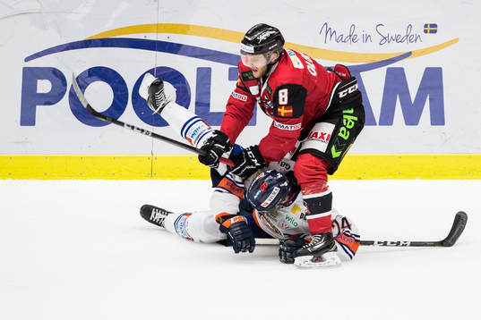 Växjös Brendan Shinnimin i kollision med Malmö Redhawks