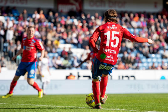 Helsingborgs Max Svensson gör 2-0