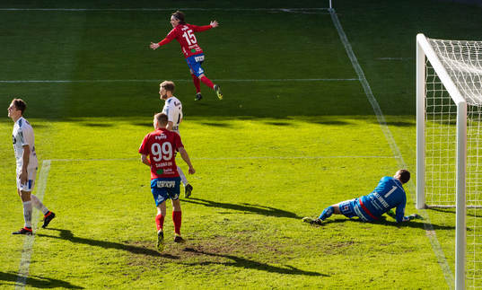 Helsingborgs Max Svensson jublar