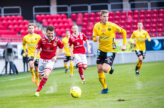 Kalmars Måns Söderqvist  och Elfsborgs Joakim Nilsson