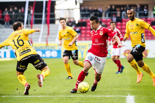 Kalmars Romário Pereira Sipião  och Elfsborgs Robert