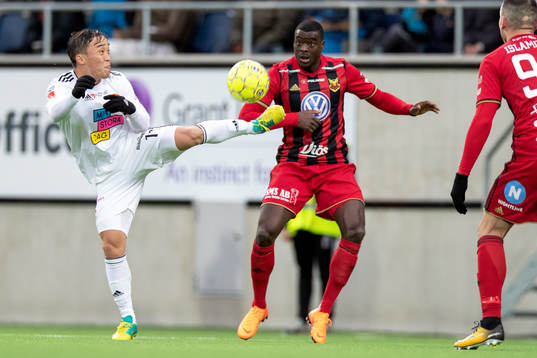Dalkurds Yukiya Sugita och Östersunds Ken Sema