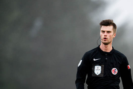 Referee Mads Følstad Skarsem