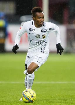 Häckens Nasiru Mohammed med bollen
