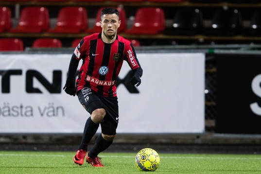 Brommapojkarnas Mohanad Jeahze med bollen