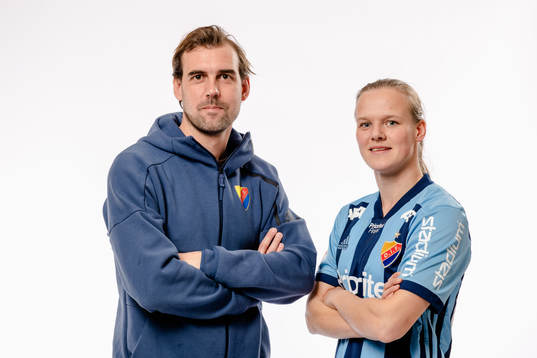 poserar för porträtt