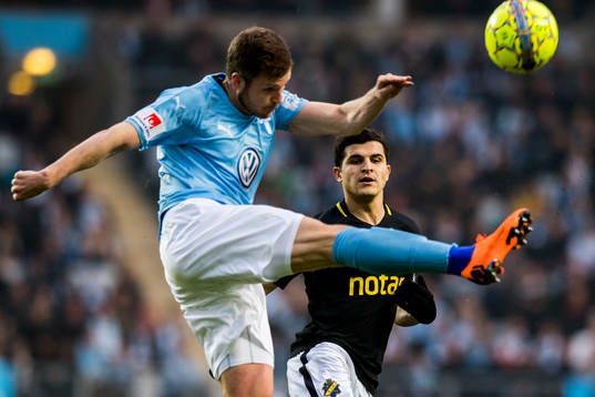 s Tarik Elyounoussi
