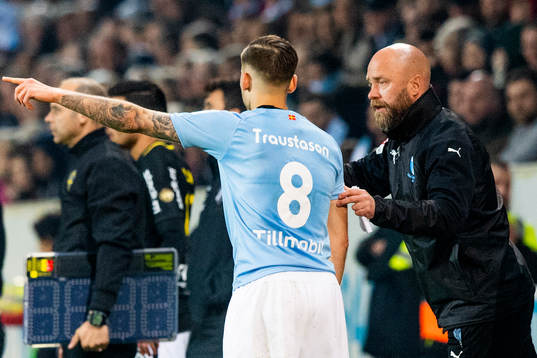Malmö FFs assisterande tränare Olof Persson ger