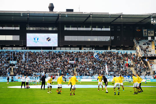 s spelare värmer upp