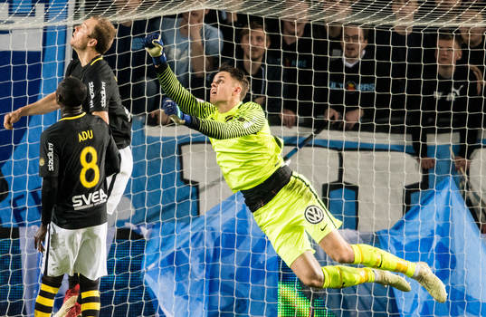 s målvakt Oscar Linnér