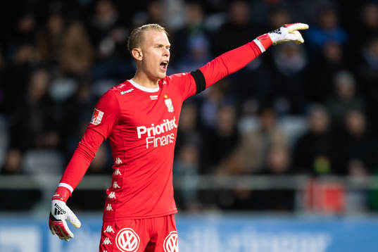 IFK Göteborgs målvakt Pontus Dahlberg gestikulerar