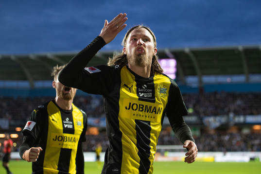 Hammarbys Björn Paulsen jublar