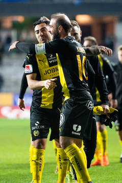 Hammarbys Jiloan Hamad jublar med Kennedy Bakircioglu