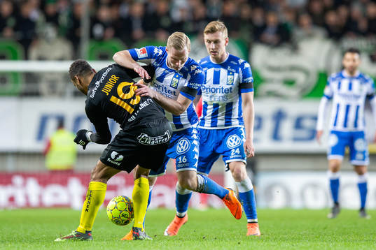 Hammarbys Serge-Junior Martinsson Ngouali ohch IFK