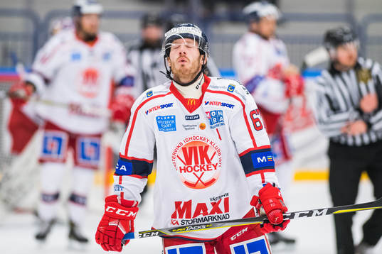 Västerviks Emil Georgsson deppar