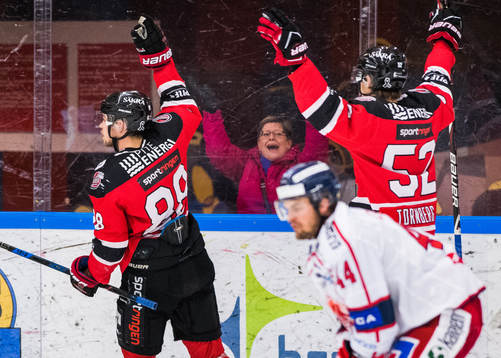 Piteås Erik Wikgren och August Tornberg jublar