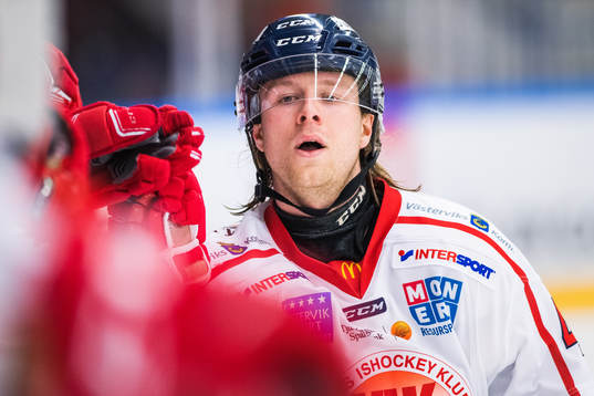 Västerviks Oskar Drugge jublar