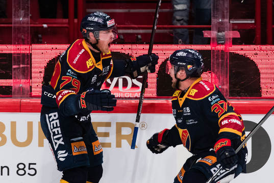 Djurgårdens Patrik Lundh jublar