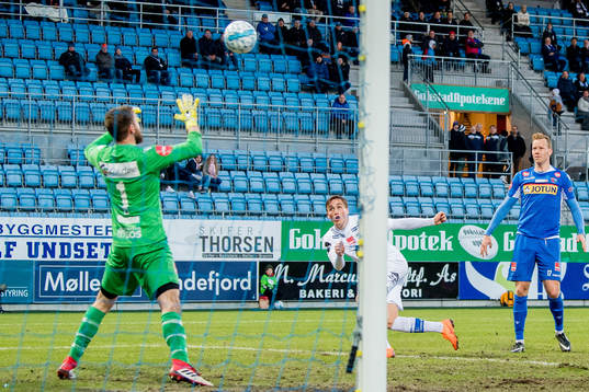 Andreas Helmersen of Ranheim scores 1-2 behind goalkeeper