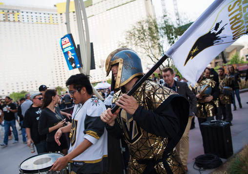 En Vegas-funktionär utklädd som riddare