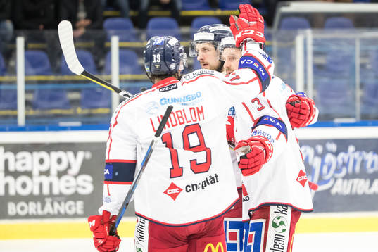 Västerviks spelarna jublar
