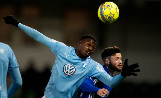 Malmö FFs Isak Ssewankambo och Sundsvalls Jonathan Tamimi