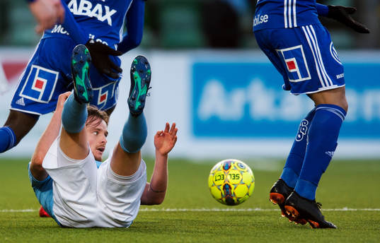 Malmö FFs Eric Larsson deppar