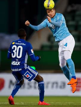 Sundsvalls Peter Wilson och Malmö FFs Lasse Nielsen