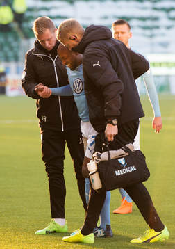Malmö FFs Fouad Bachirou utgår skadad